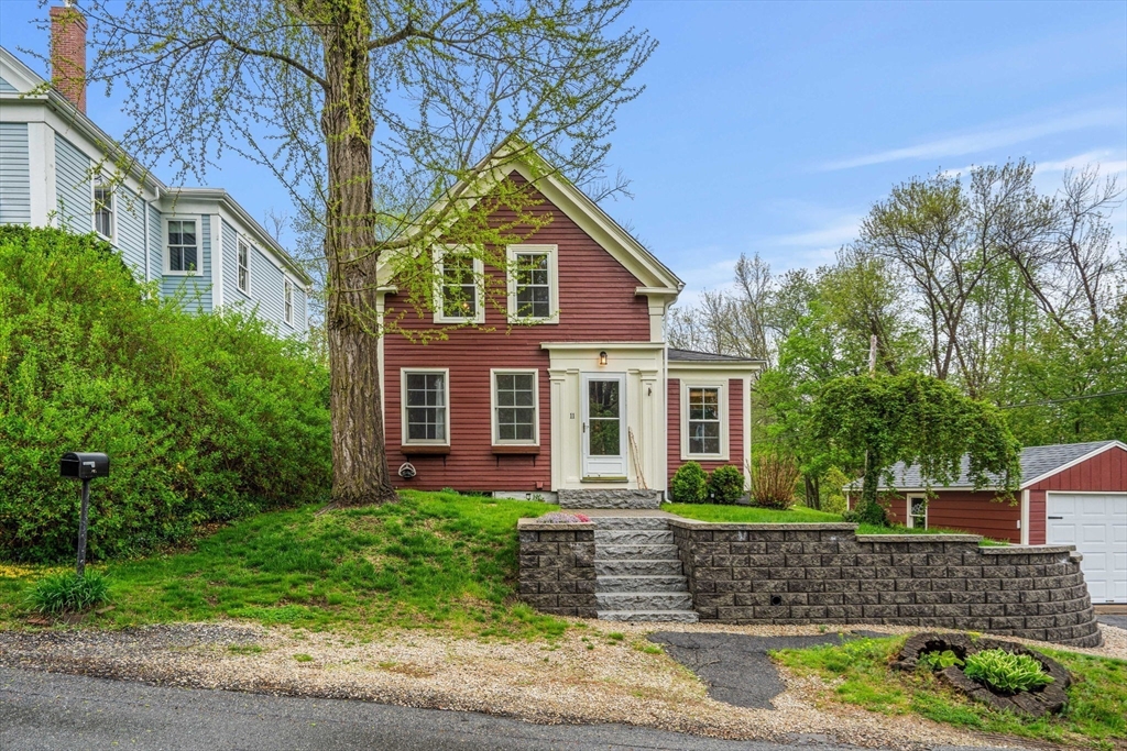 11 S Pleasant St