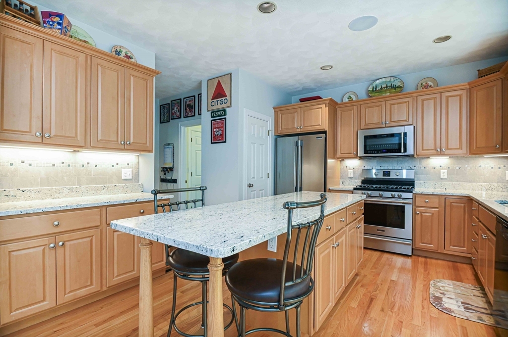67 Curzon Mill Rd
