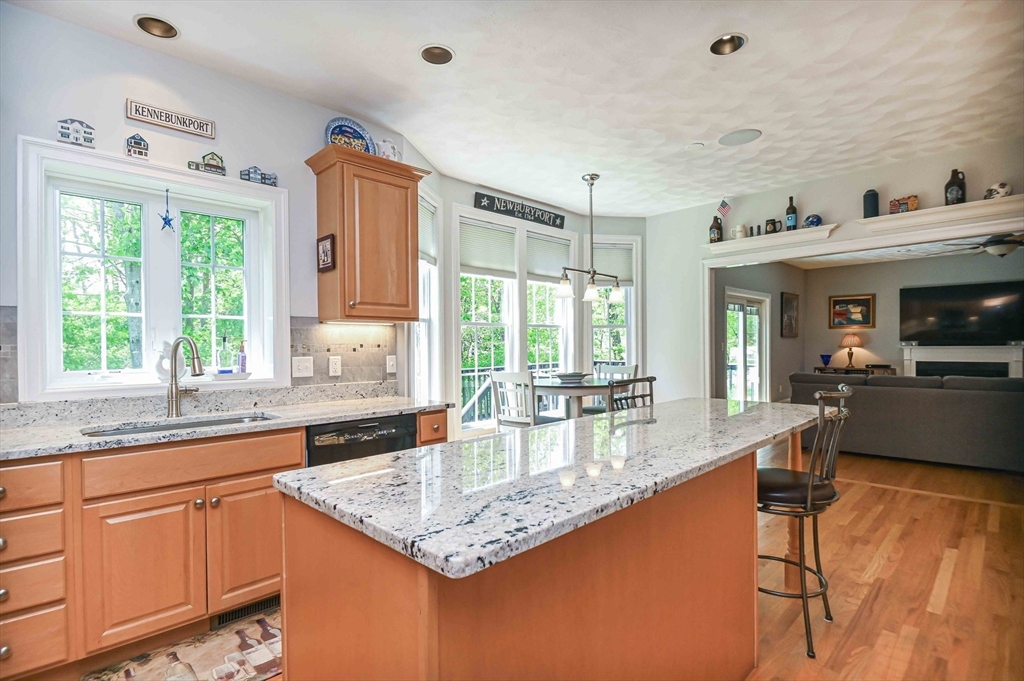 67 Curzon Mill Rd