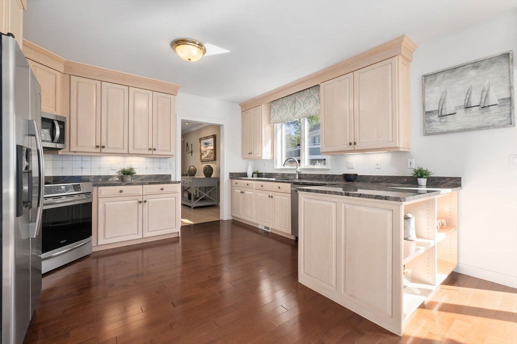 32 Southpoint Ln
