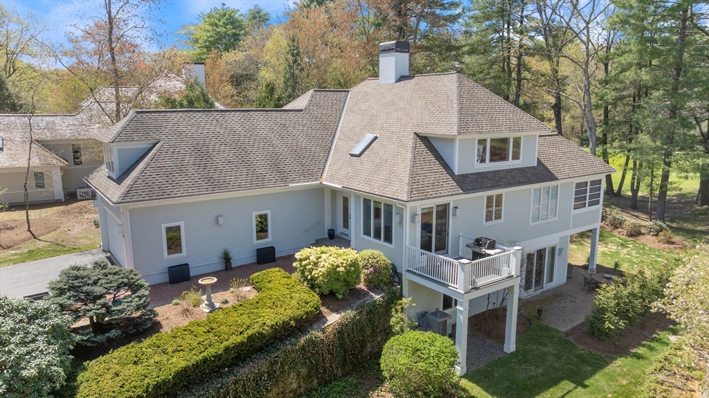 32 Southpoint Ln