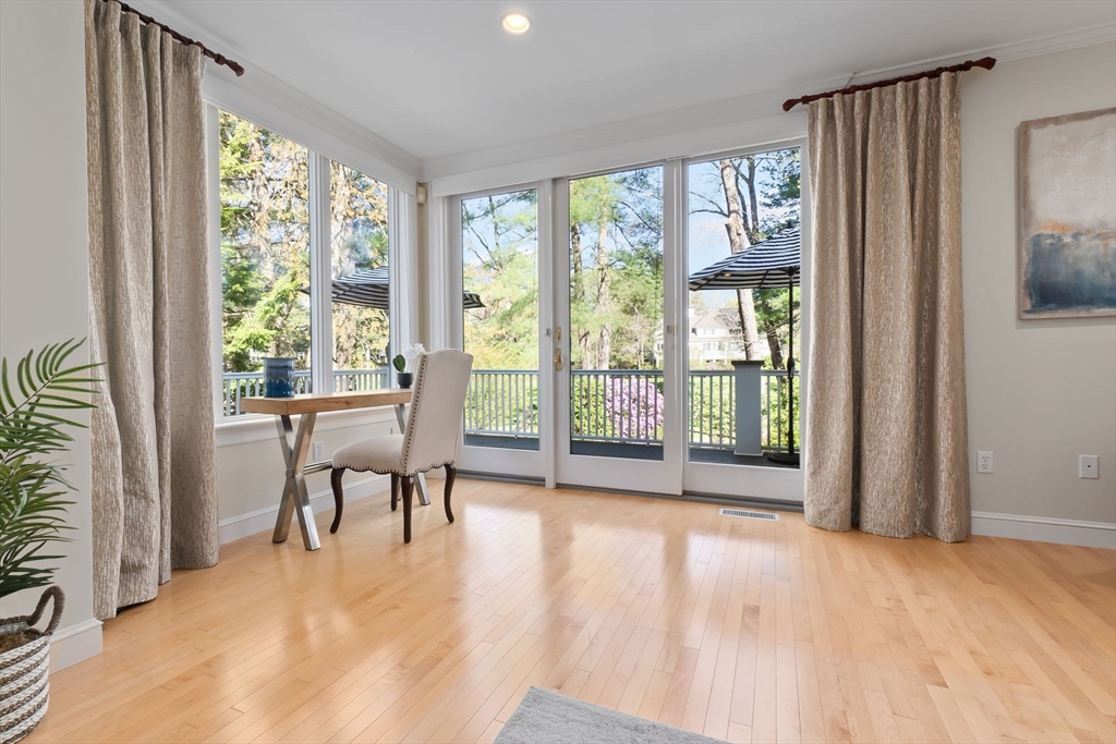 32 Southpoint Ln
