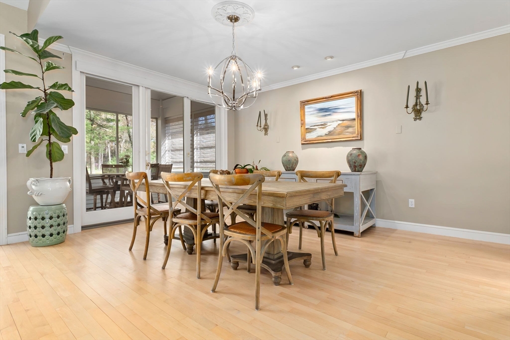 32 Southpoint Ln