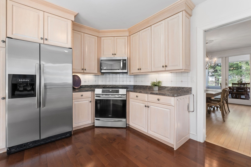 32 Southpoint Ln