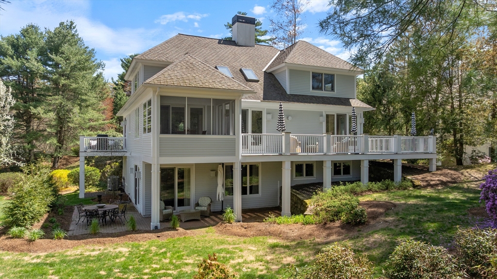 32 Southpoint Ln