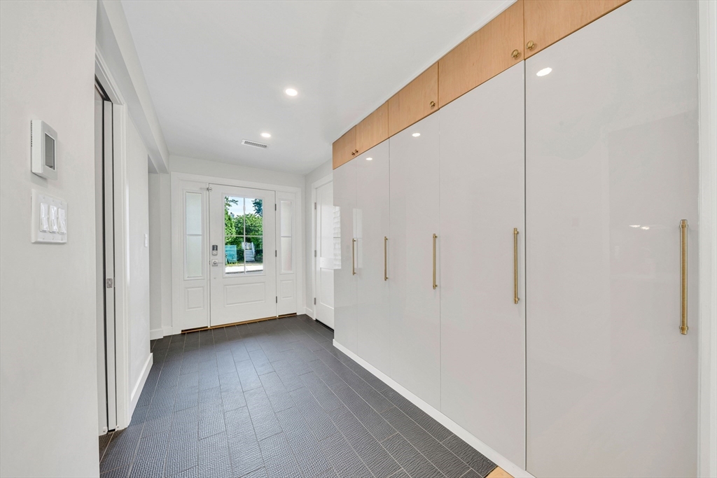 6 Butler St