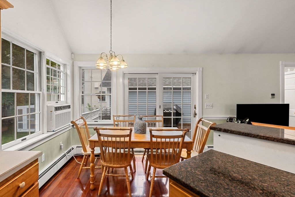 65 Bromfield St