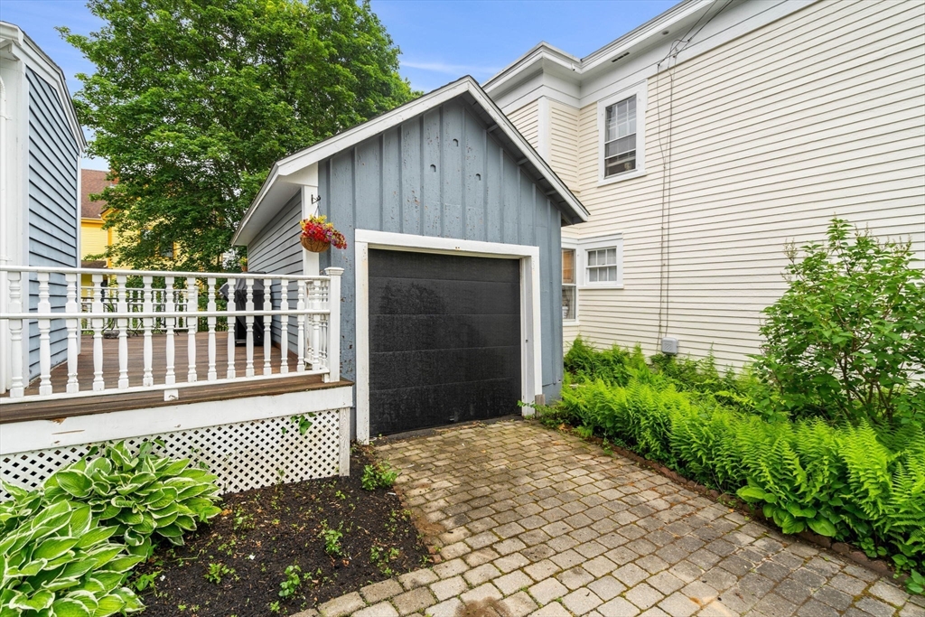 65 Bromfield St