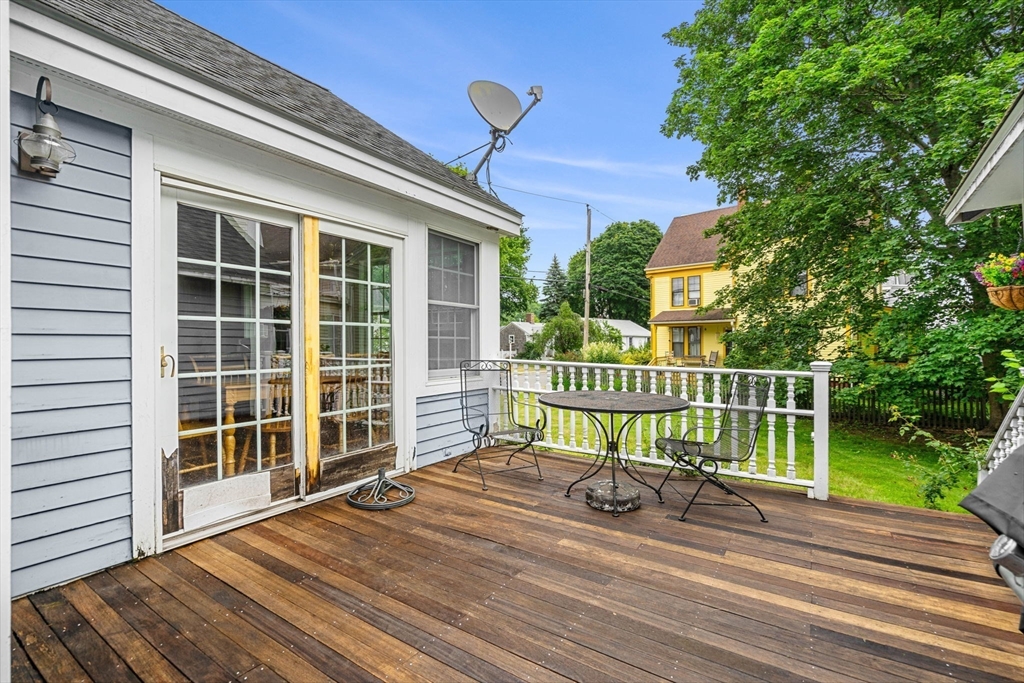 65 Bromfield St