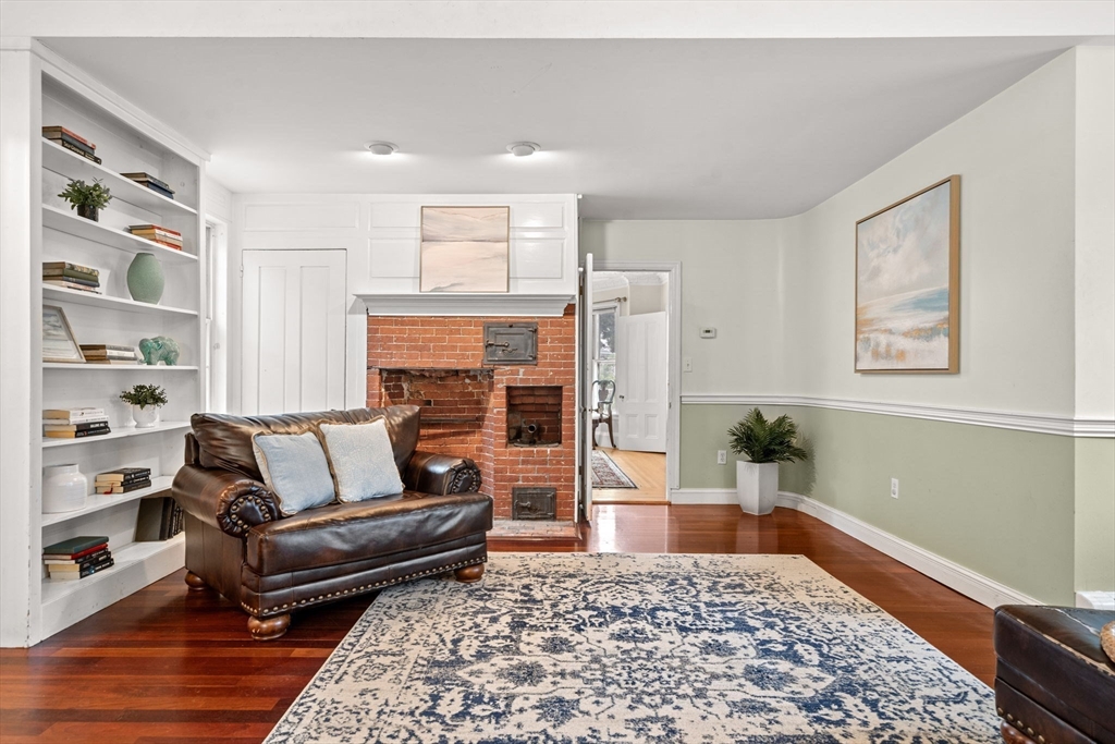 65 Bromfield St