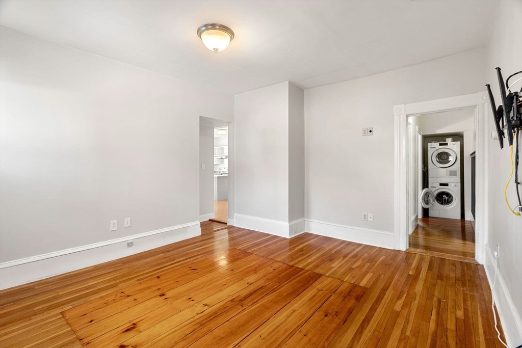 234 High St # B, Newburyport Unit: B