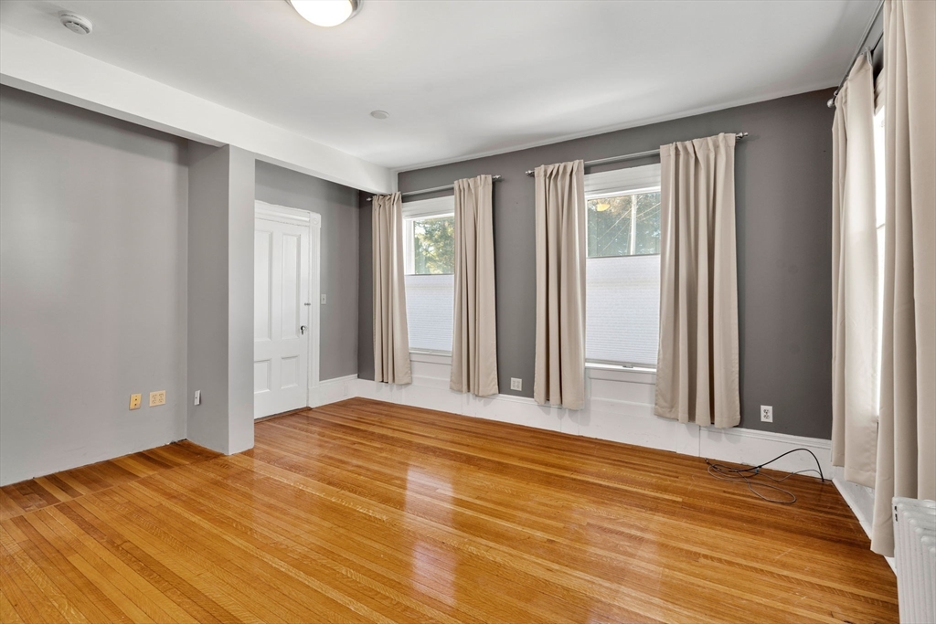 234 High St # B, Newburyport Unit: B