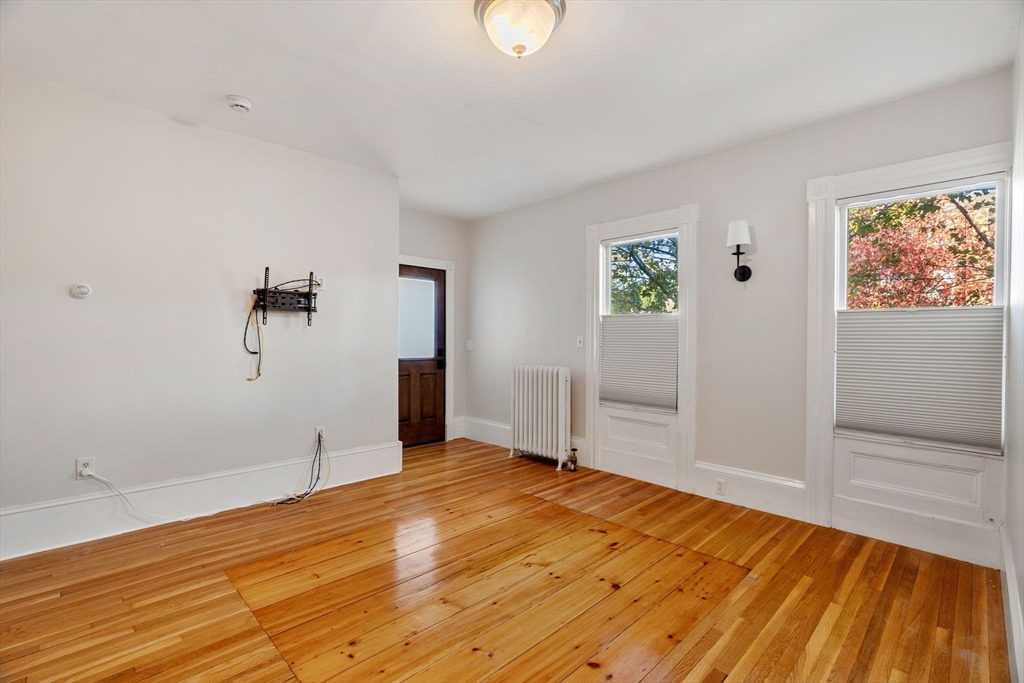 234 High St # B, Newburyport Unit: B