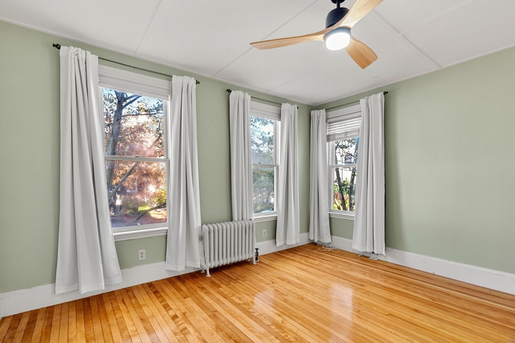 234 High St # B, Newburyport Unit: B