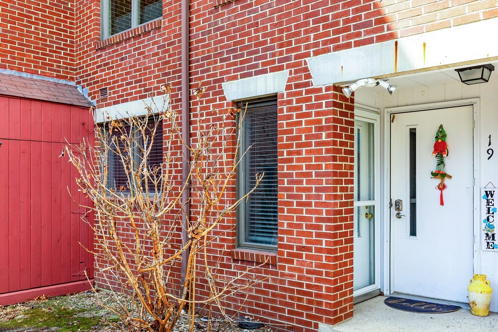 126 Merrimac St # 19