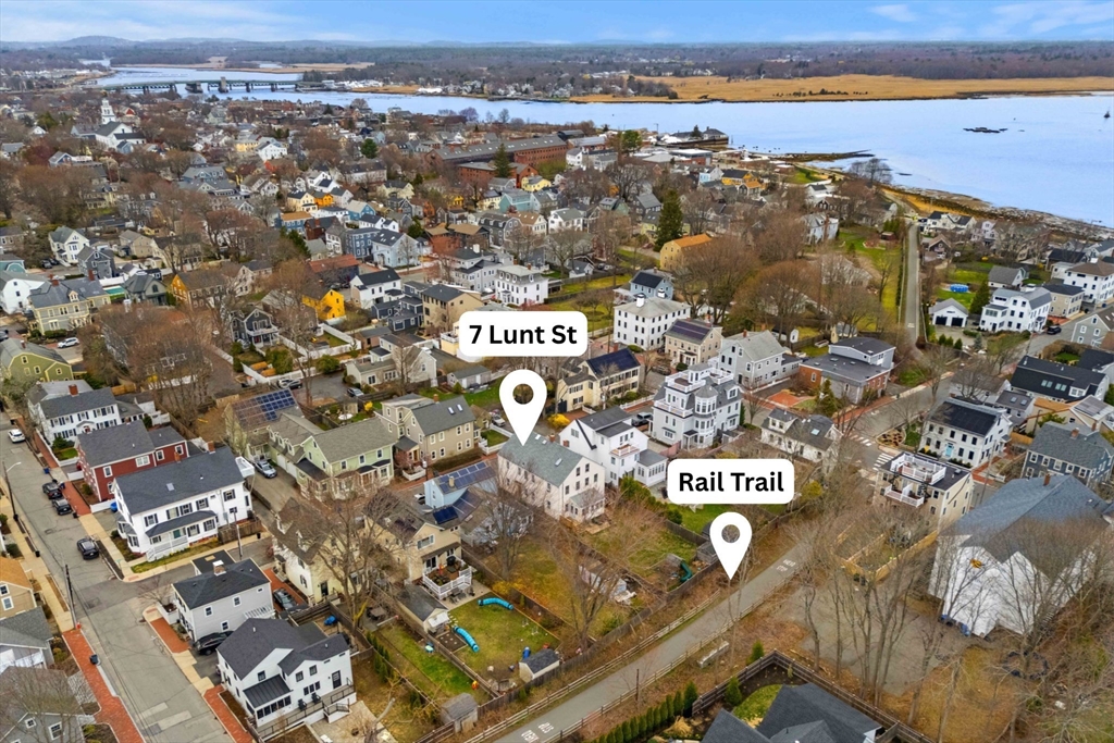 7 Lunt St