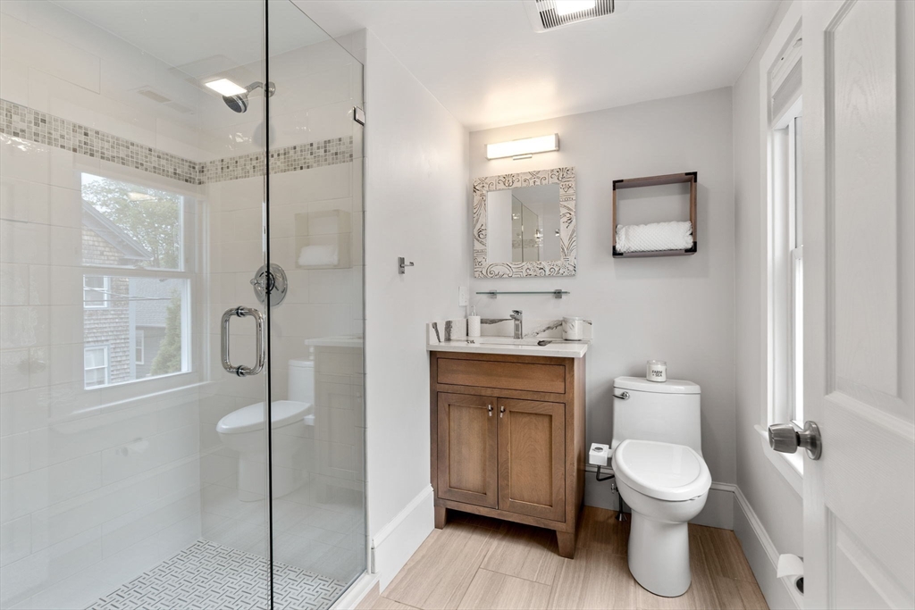 28 Dove St # 2