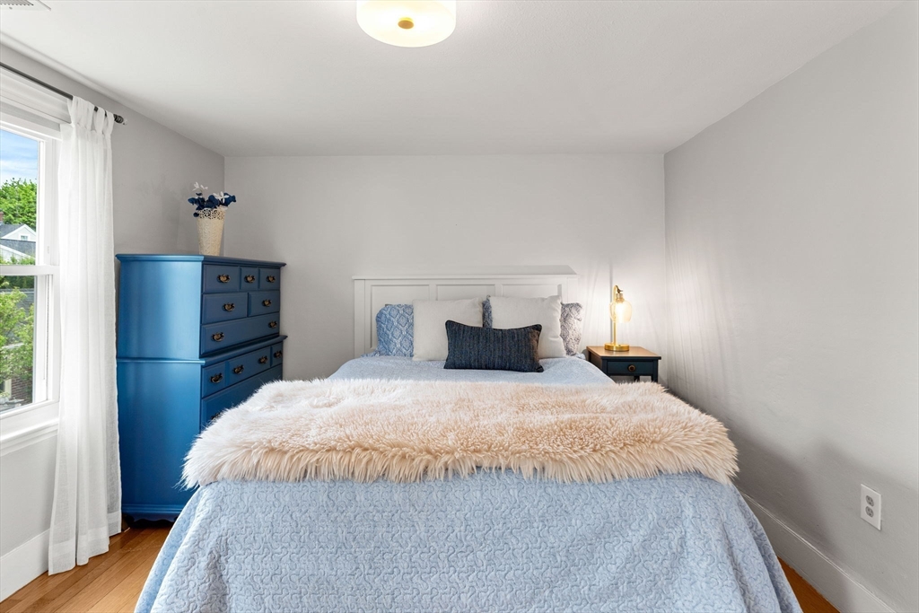 28 Dove St # 2