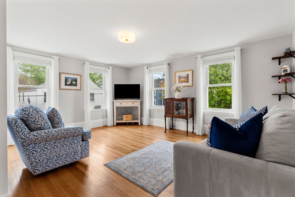 28 Dove St # 2