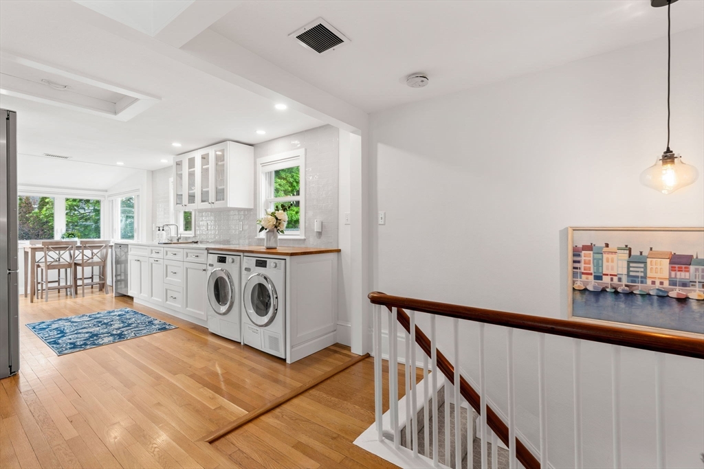 28 Dove St # 2