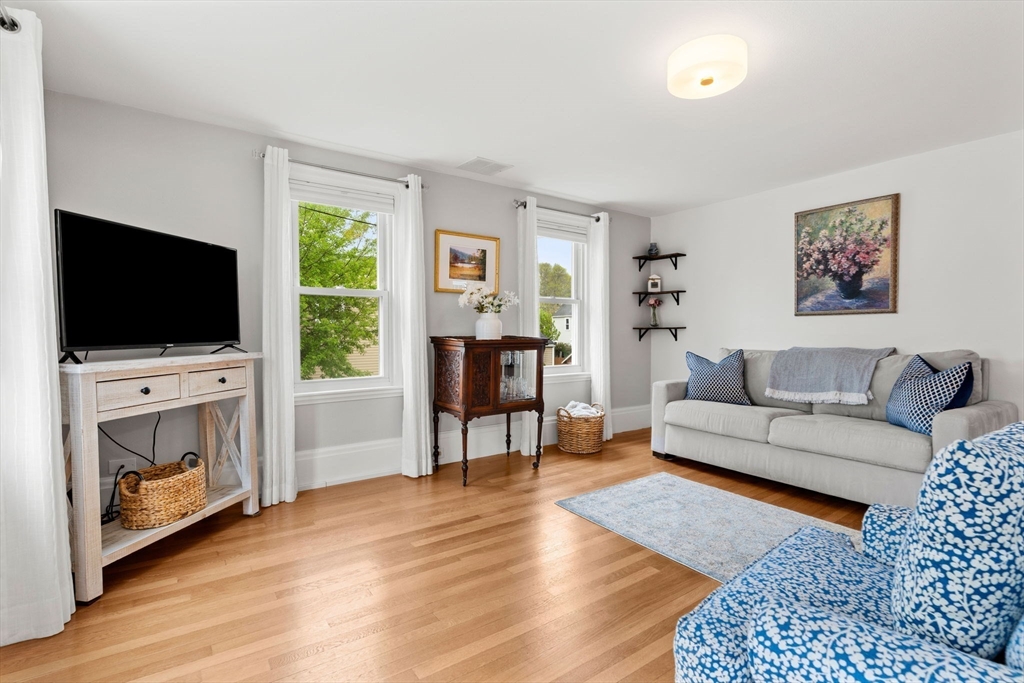 28 Dove St # 2