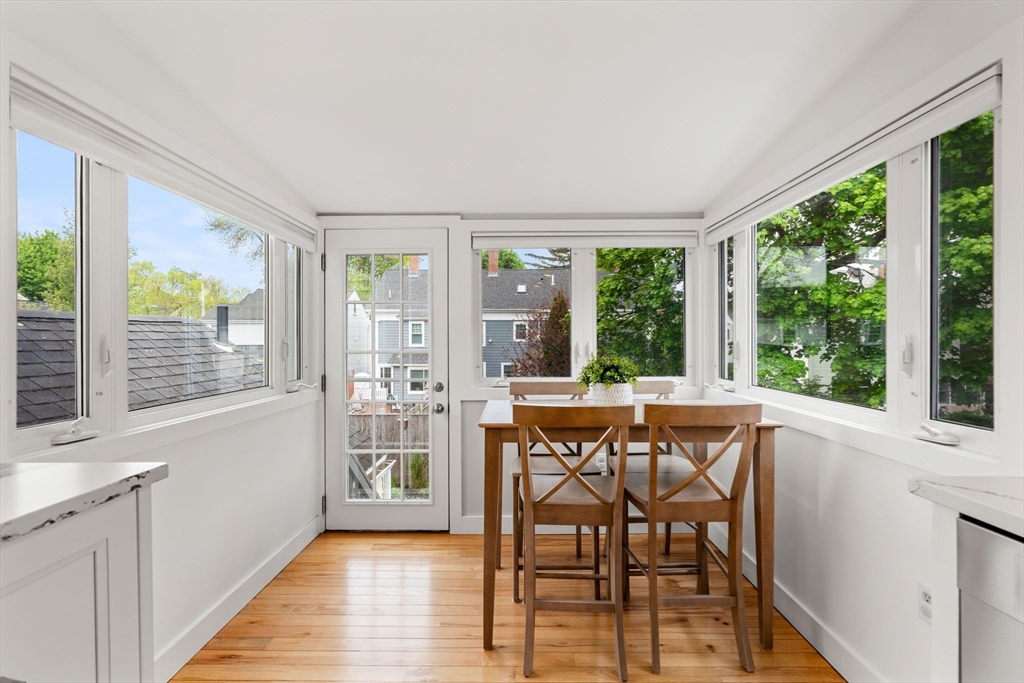 28 Dove St # 2