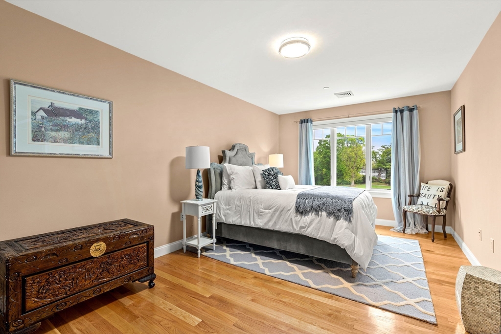 9 Muirfield Cir # 9