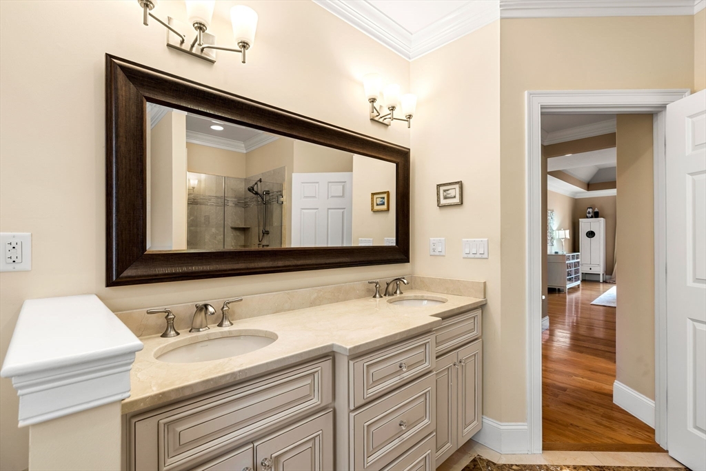 9 Muirfield Cir # 9