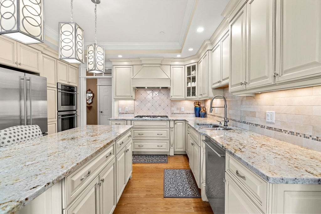 9 Muirfield Cir # 9