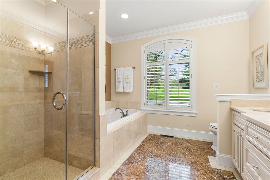 9 Muirfield Cir # 9