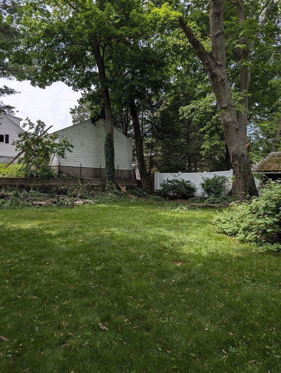 7 East Garfield Ave