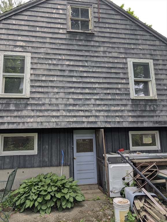 7 East Garfield Ave