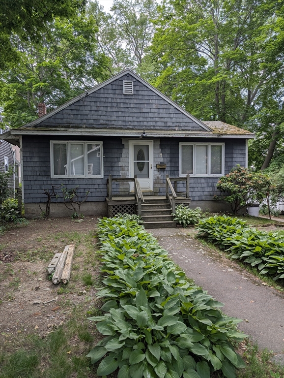 7 East Garfield Ave