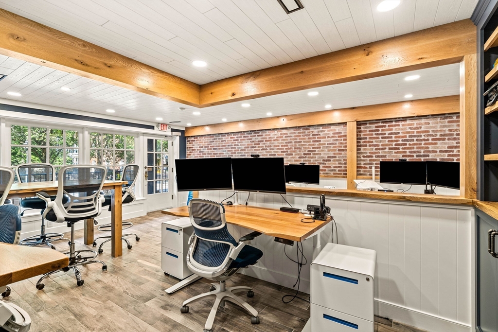 1 Merrimac St # 7