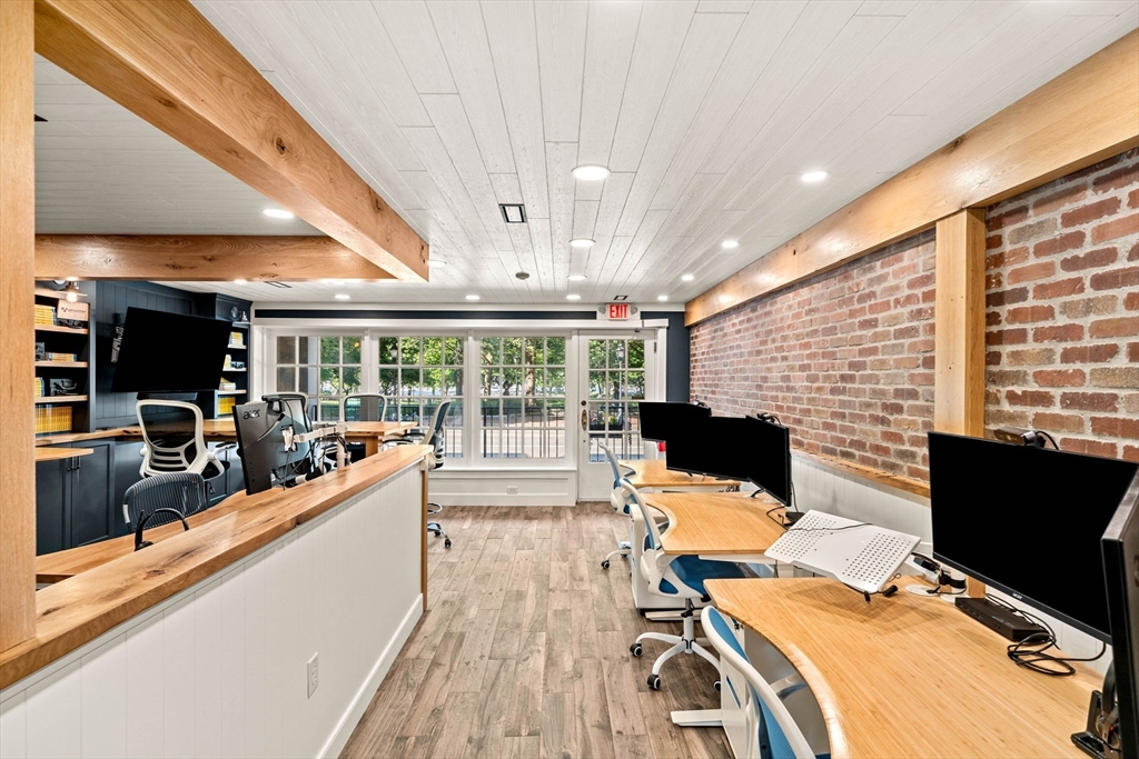 1 Merrimac St # 7
