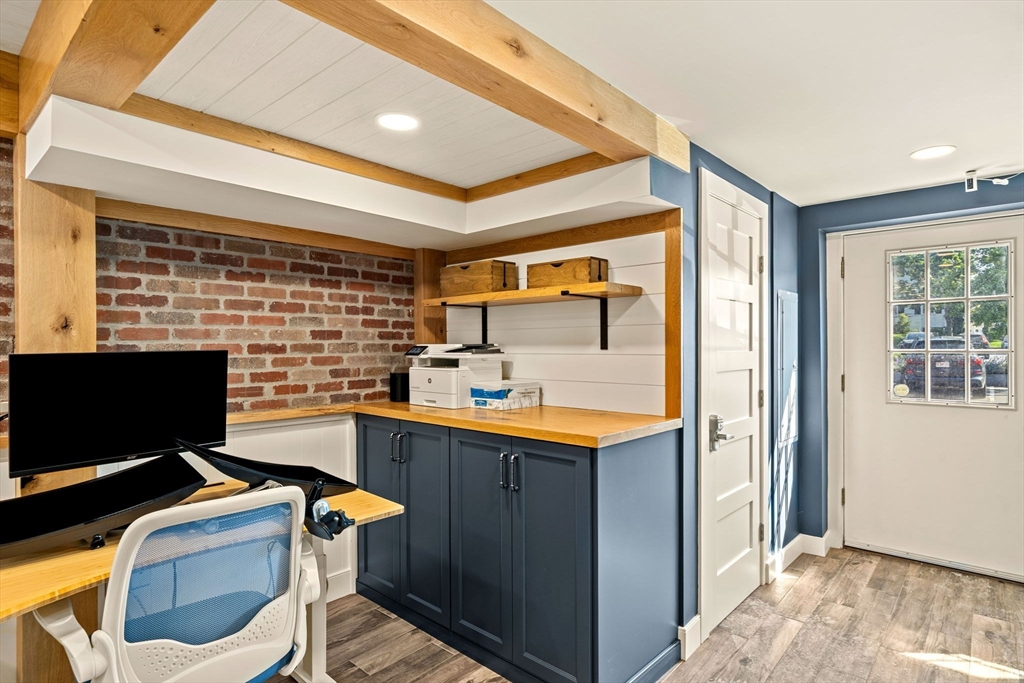 1 Merrimac St # 7
