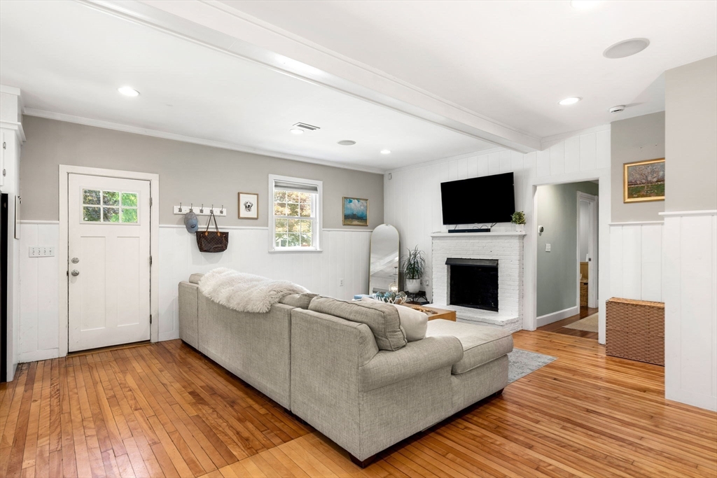 475 Merrimac St # 2