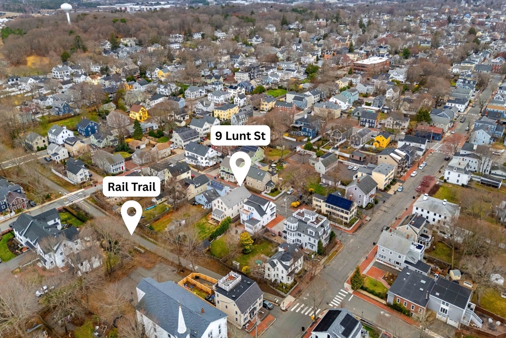9 Lunt St