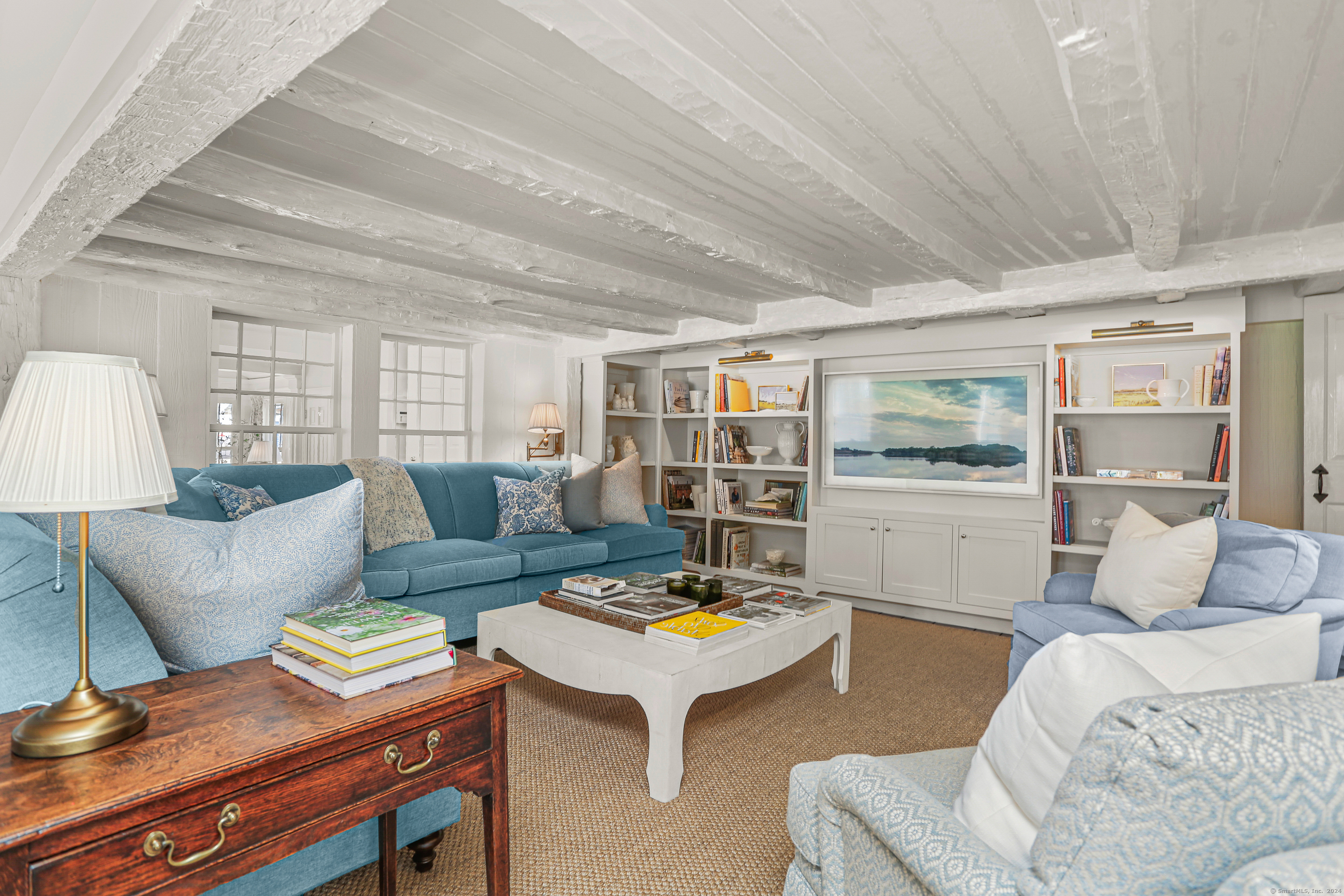 1081 Hillside Road