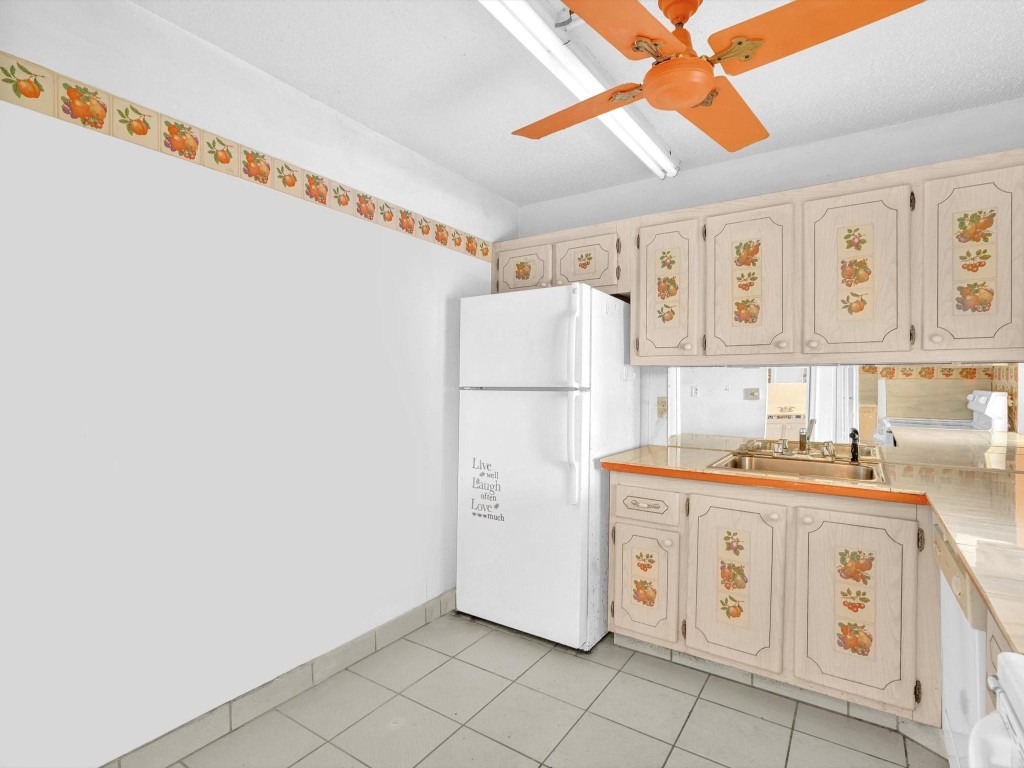 1516 S Lakeside Dr 317