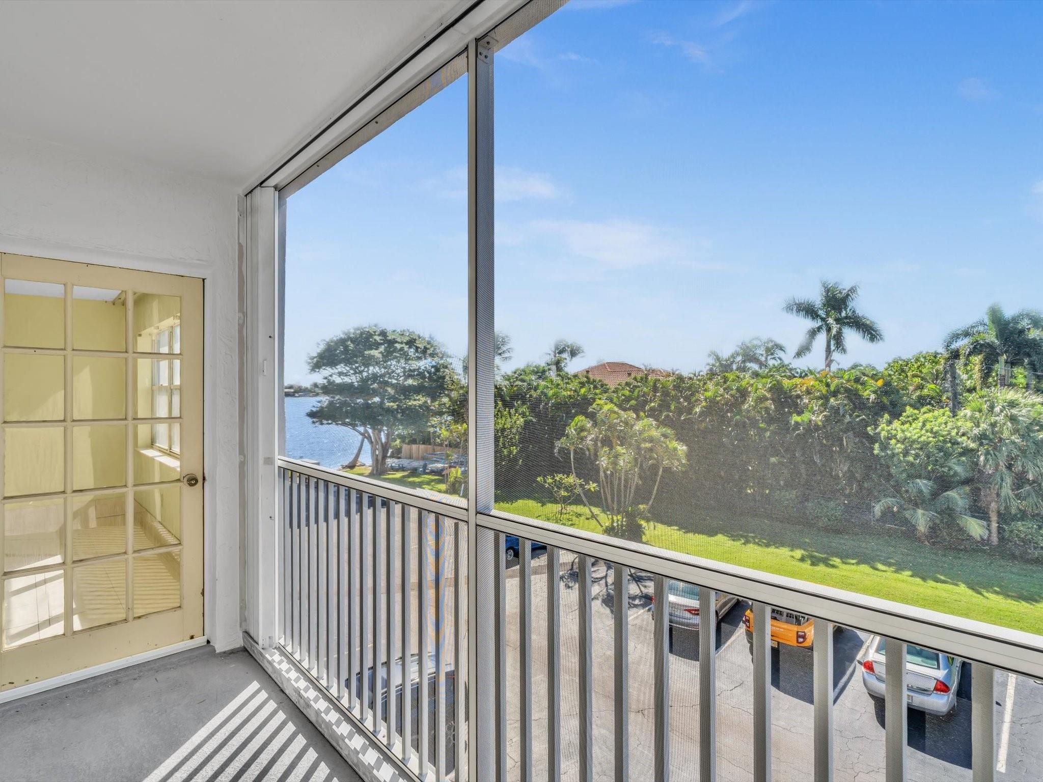 1516 S Lakeside Dr 317