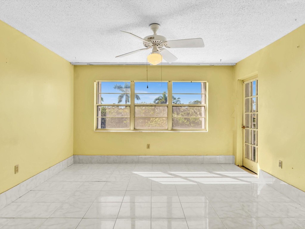 1516 S Lakeside Dr 317