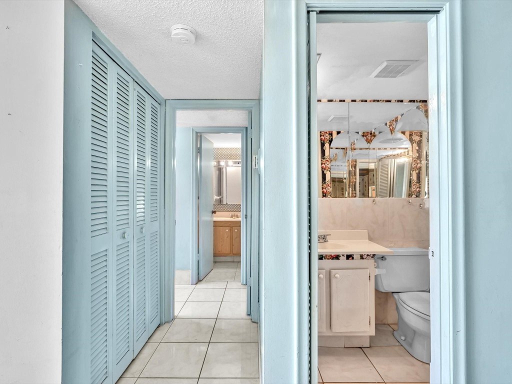 1516 S Lakeside Dr 317