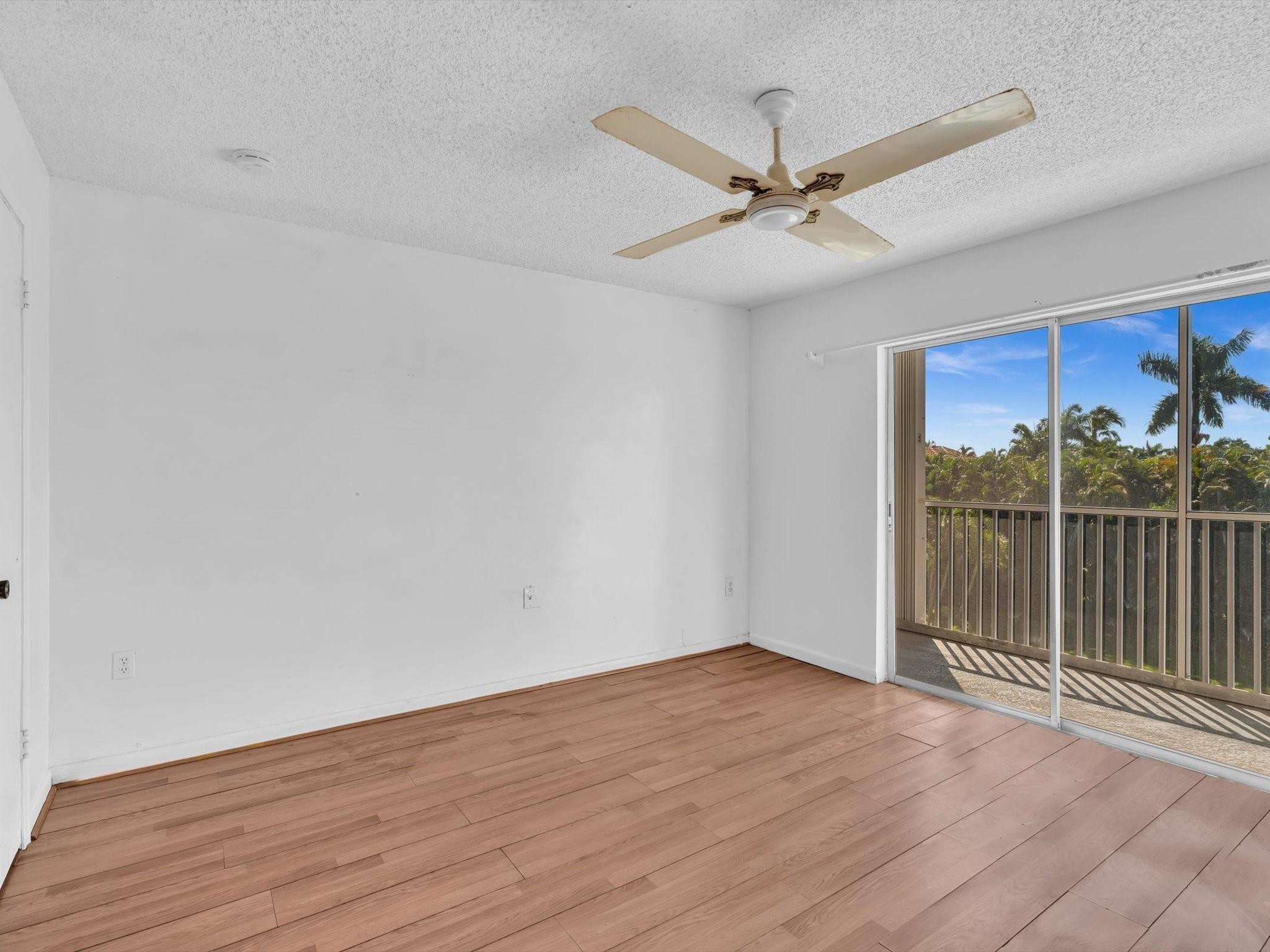 1516 S Lakeside Dr 317