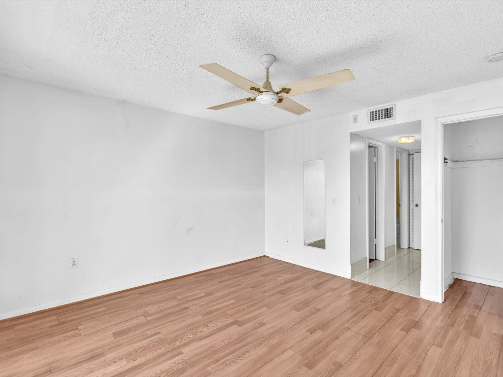 1516 S Lakeside Dr 317