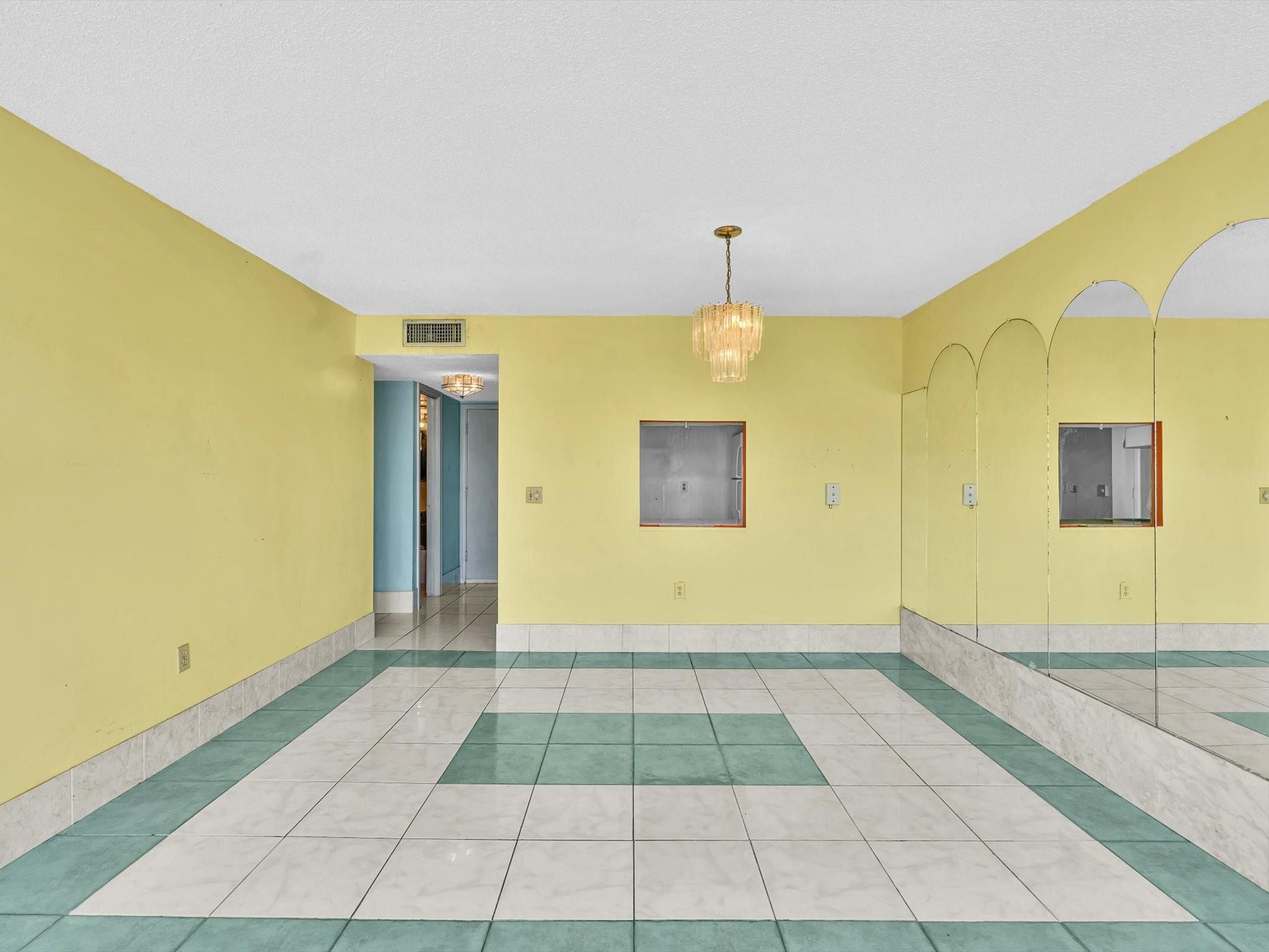 1516 S Lakeside Dr 317