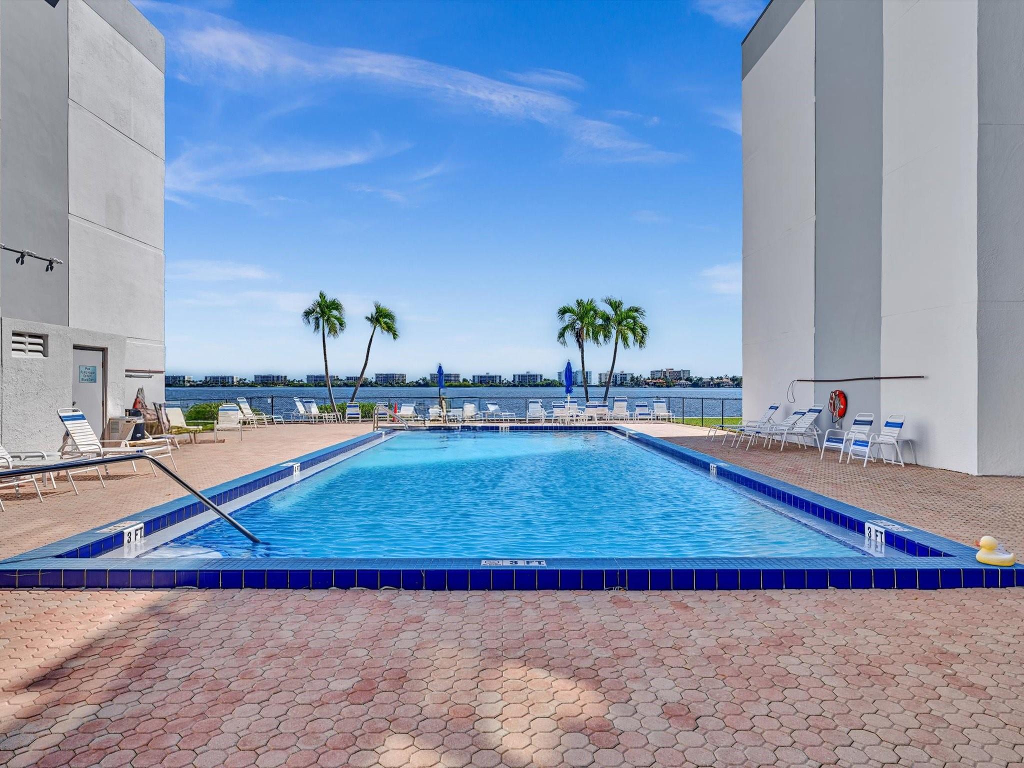 1516 S Lakeside Dr 317