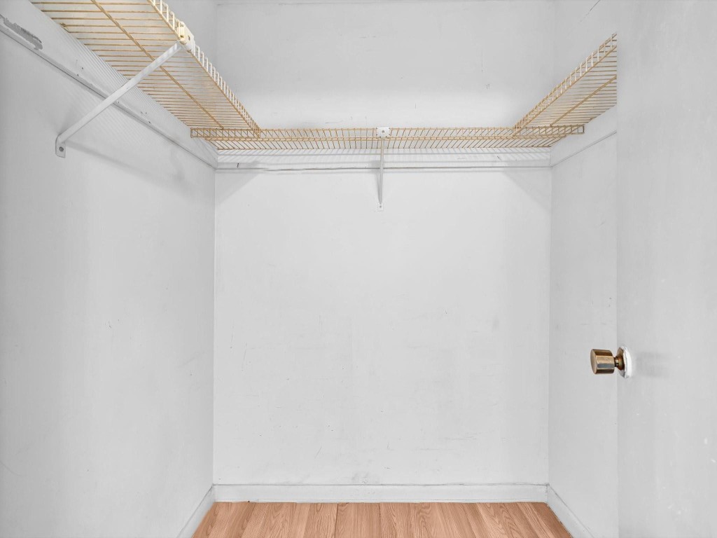 1516 S Lakeside Dr 317