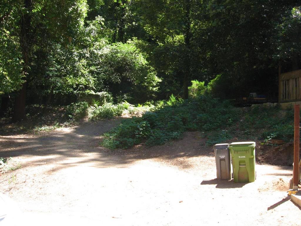 00 Acorn Drive