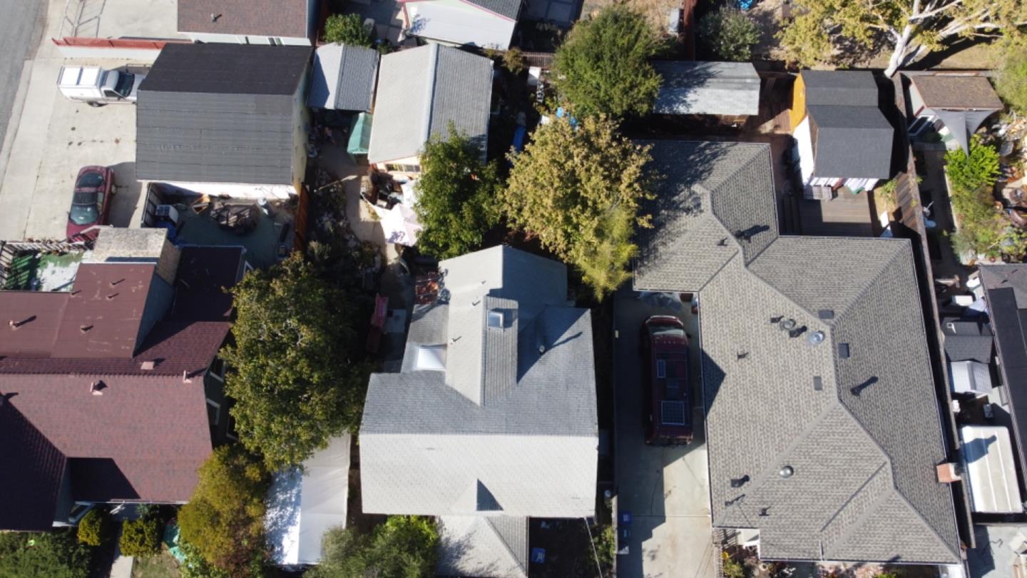 207 Hubbard Street